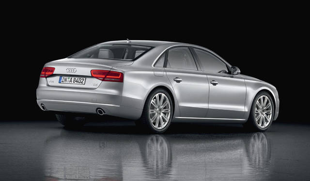 <em>Audi A8｜アウディ A8</em>