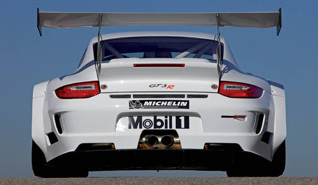 <em>PORSCHE 911 GT3 R｜ポルシェ911 GT3 R</em>