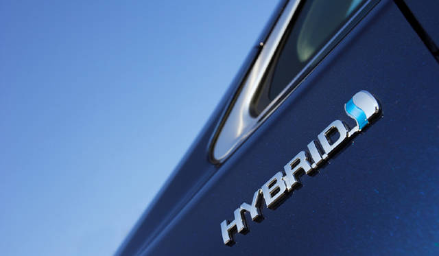 <em>TOYOTA SAI｜トヨタ・サイ</em>