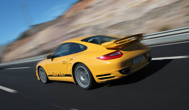 <em>PORSCHE 911 turbo｜ポルシェ 911 ターボ</em>