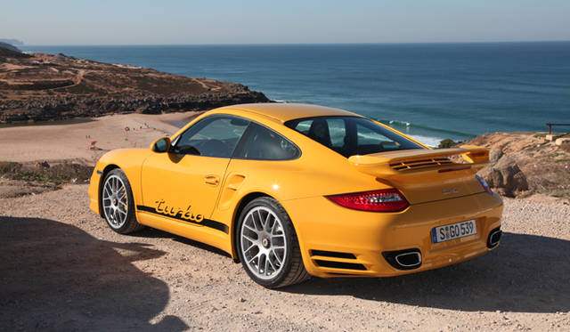 <em>PORSCHE 911 turbo｜ポルシェ 911 ターボ</em>