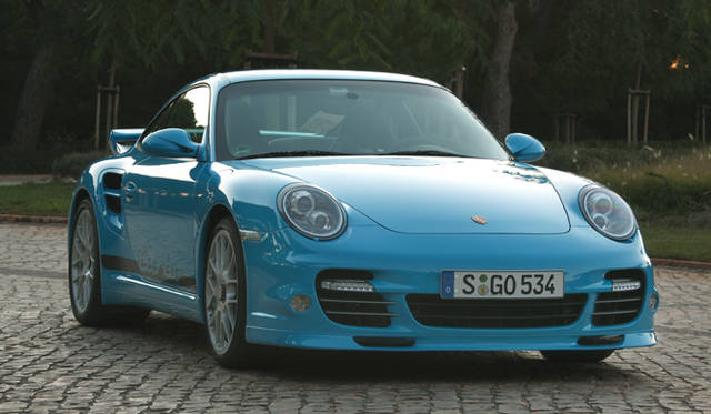 <em>PORSCHE 911 turbo｜ポルシェ 911 ターボ</em>
