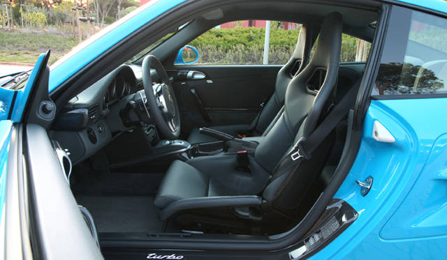 <em>PORSCHE 911 turbo｜ポルシェ 911 ターボ</em>