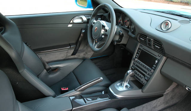 <em>PORSCHE 911 turbo｜ポルシェ 911 ターボ</em>