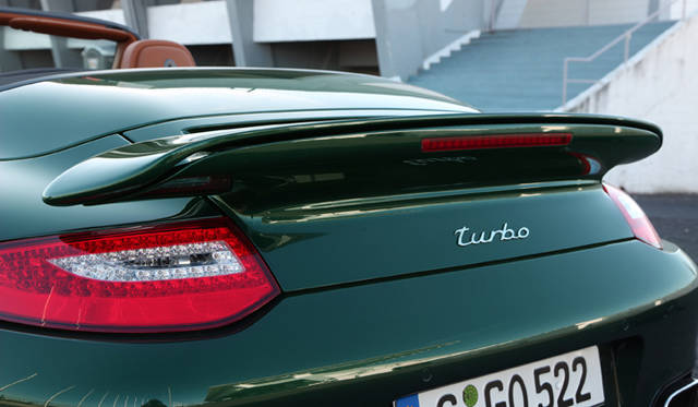 <em>PORSCHE 911 turbo｜ポルシェ 911 ターボ</em>