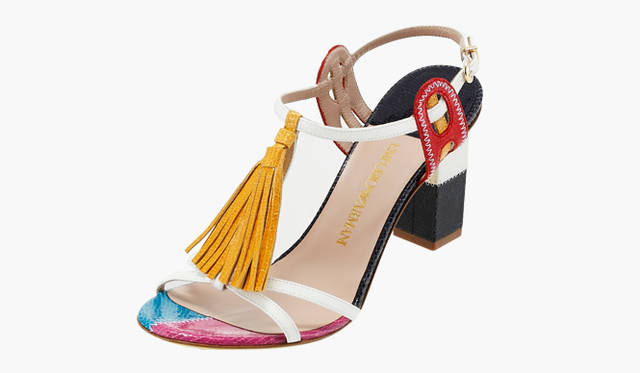 <b>EMPORIO ARMANI</b>｜ポップなマルチカラーブロックとタッセルづかいで軽やかに。サンダル [H8cm] 6万9300円（エンポリオ アルマーニ／ジョルジオ アルマーニ ジャパン）