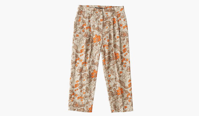 <b>MAURIZIO PECORARO</b>｜ちょっとリラックス感のあるサイジングが気分。パンツ11万3400円（マウリツィオ ペコラーロ／三喜商事）