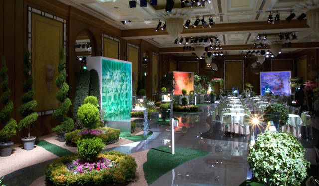 <em>Van Cleef & Arpels｜ヴァン クリーフ＆アーペル</em>　2009年に開催された「レ ジャルダン」の発表会にて。