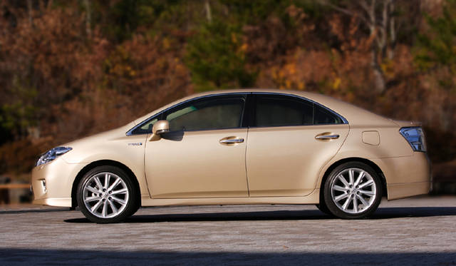 <b>TOYOTA SAI｜トヨタ・サイ</b>