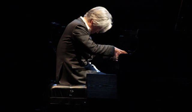 坂本龍一・大貫妙子｜Ryuichi Sakamoto Playing the Piano featuring Taeko Onuki