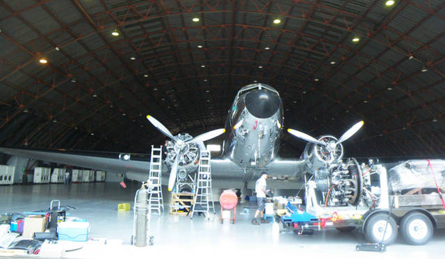 田中凜太郎｜LA・サンタモニカエアポート内にあるバーカー・ハンガー