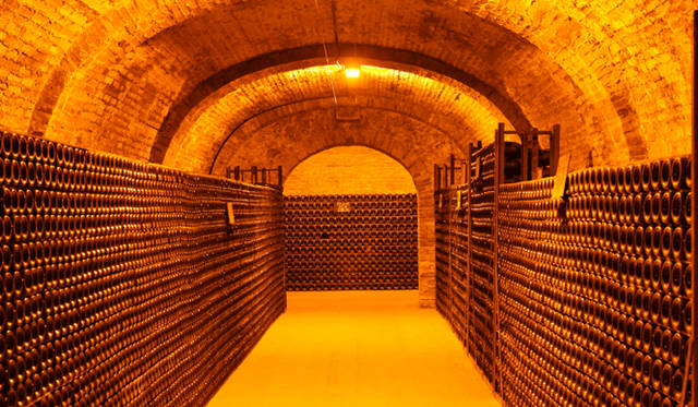 Dom Pérignon｜ドン ペリニヨン