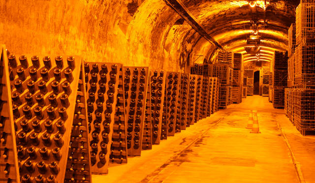 KRUG｜クリュッグ