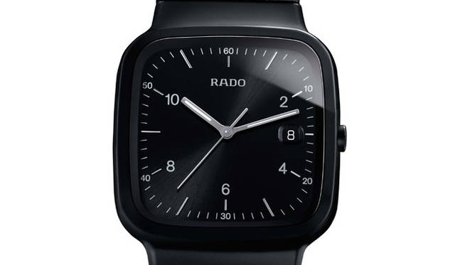    「r5.5」クォーツ、マットセラミックスケース＆ブレスレット×チタニウム製バックル、30万8700円