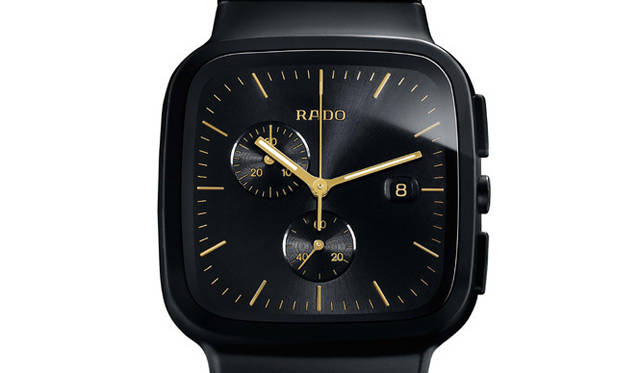    「r5.5 クロノグラフ」マットセラミックスケース＆ブレスレット×チタニウム製バックル、36万7500円