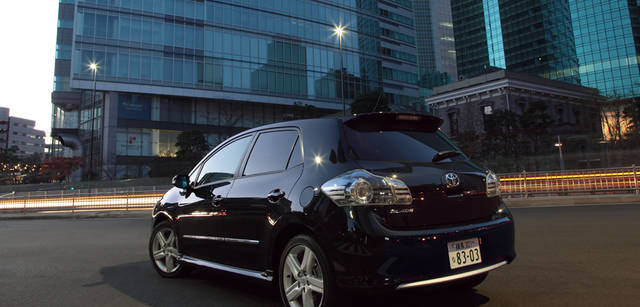 <em>TOYOTA BLADE｜トヨタ ブレイド</em>