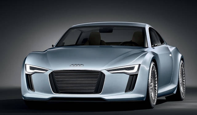<em>AUDI e-Tron｜アウディ eトロン</em>