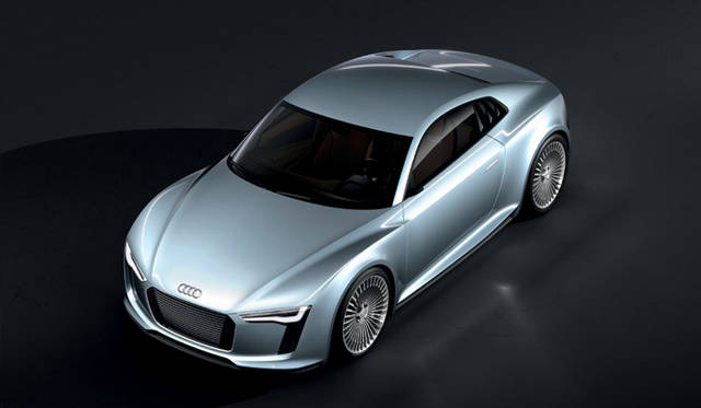 <em>AUDI e-Tron｜アウディ eトロン</em>