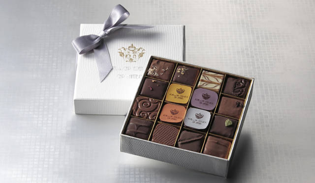 伊勢丹新宿店「サロン・デュ・ショコラ」｜オテル デュ キャップ-エデン-ロック/フランス・アンティーブ（新登場・初出店）「ショコラ詰め合わせ」（16個入）4935円