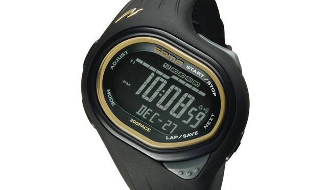 <em>SOMA／RunOne 300PACE ｜ソーマ／ランワン300ペース</em>