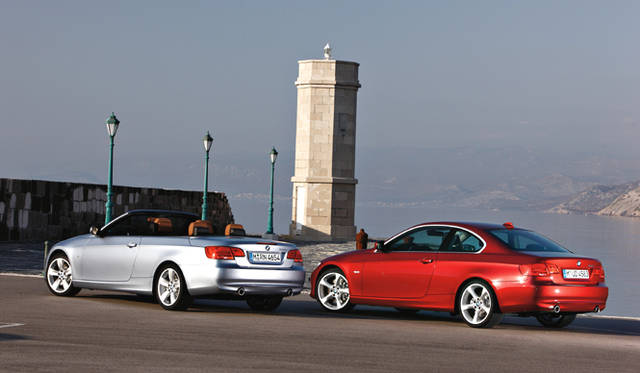 <em>BMW 3 Series Coupe ＆ Convertible｜BMW 3シリーズ クーペ＆コンバーチブル</em>
