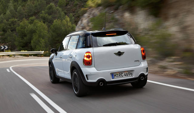 <em>MINI Countryman｜ミニ カントリーマン</em>
