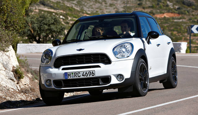 <em>MINI Countryman｜ミニ カントリーマン</em>