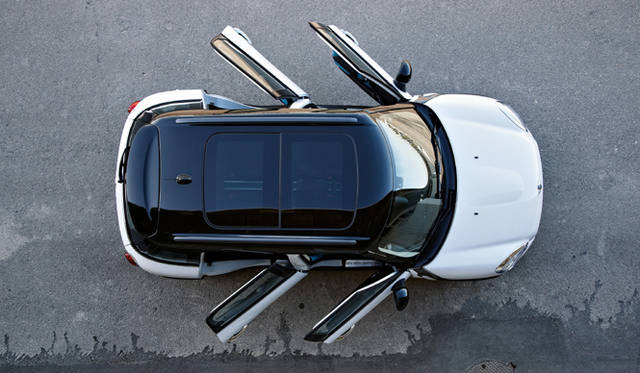 <em>MINI Countryman｜ミニ カントリーマン</em>