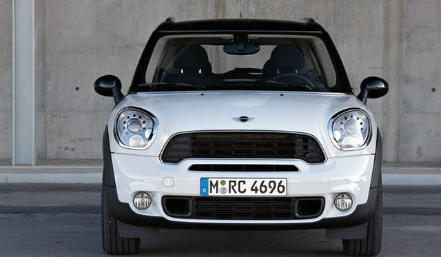 <em>MINI Countryman｜ミニ カントリーマン</em>
