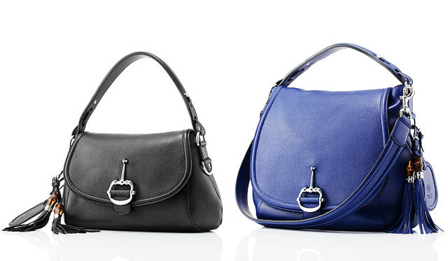 <b>GUCCI｜グッチ</b>　左から：Techno Horsebit Bag（ブラック）16万8000円、Techno Horsebit Bag（ブルー）23万1000円