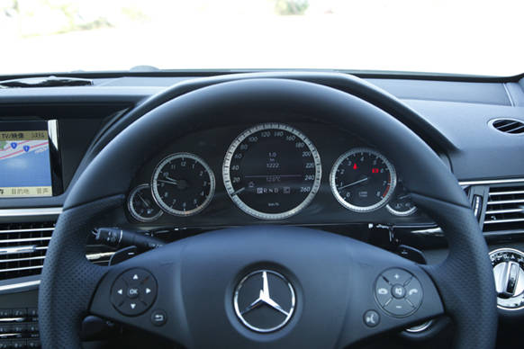 Mercedes-Benz E250CGI Blue Efficiency｜メルセデス・ベンツ E250CGI ブルーエフィシエンシー 