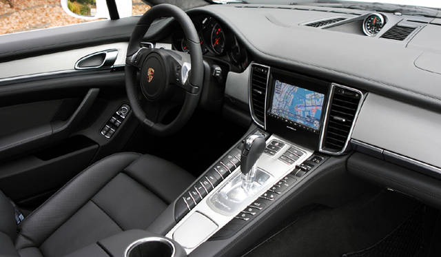 LONG TERM TEST｜日産GT-R スペックV 特別編 ポルシェ・パナメーラ