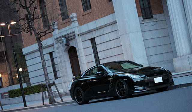 LONG TERM TEST｜日産GT-R スペックV 特別編 ポルシェ・パナメーラ