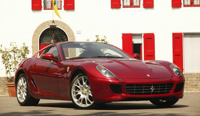 （写真はノーマルの599GTB ）