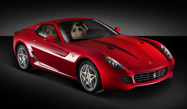 （写真はノーマルの599GTB ）