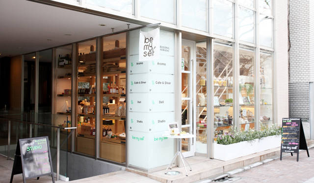 インタビュー｜RIKACOさんがプロデュースを手掛けたオーガニック複合施設『be my self』外観