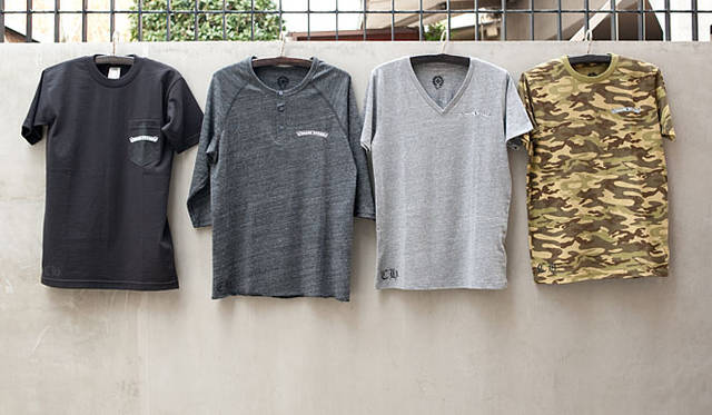 <b>CHROME HEARTS｜クロムハーツ</b>　Tシャツ　左から9450円、7分丈（ウィメンズあり）1万2600円、Vネック（ウィメンズあり）1万1550円、カモフラージュ柄 1万2600円