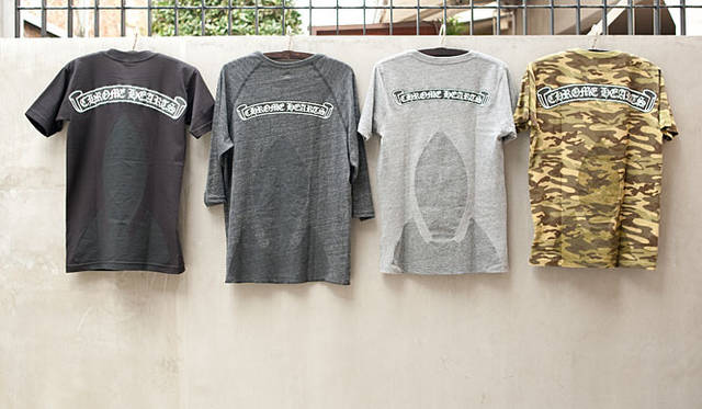 <b>CHROME HEARTS｜クロムハーツ</b>　Tシャツ　左から9450円、7分丈（ウィメンズあり）1万2600円、Vネック（ウィメンズあり）1万1550円、カモフラージュ柄 1万2600円