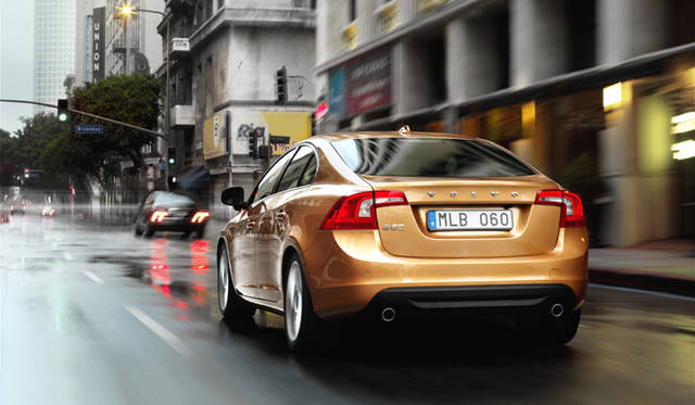 <b>VOLVO S60｜ボルボ S60</b>