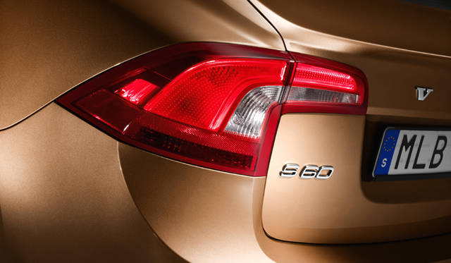 <b>VOLVO S60｜ボルボ S60</b>