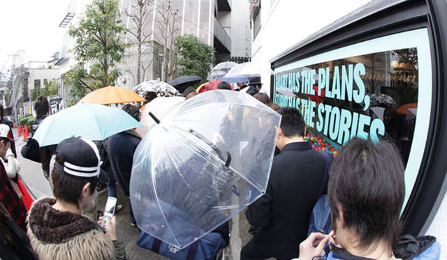 ディーゼル｜原宿に出現した 「BE STUPID STORE」