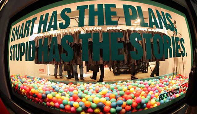 ディーゼル｜原宿に出現した 「BE STUPID STORE」