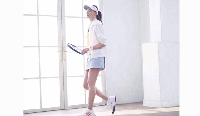 インタビュー｜SHIHO（モデル）　スポーツで身体も心も美しく！　アディダスのウエア「adilibria」