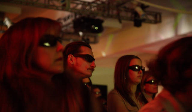 <strong>バーバリー｜BURBERRY</strong>  ニューヨークでは12:00スタート。スカイライト・スタジオにおける3Dライブストリーミングイベント。