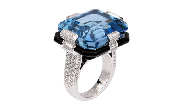 ヴァン クリーフ＆アーペル｜Van Cleef&Arpels|ハイジュエリーコレクション「Les Audacieuses（レ オダシューズ）」　サロメア リング[アクアマリン×オニキス×ダイヤモンド]1774万5000円（税込予価）