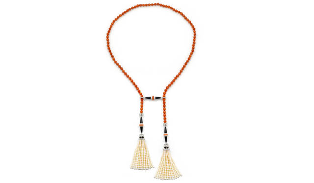 ヴァン クリーフ＆アーペル｜Van Cleef&Arpels|ハイジュエリーコレクション「Les Audacieuses（レ オダシューズ）」　ヴェラ ロングネックレス[パール×コーラル×オニキス×ダイヤモンド]1354万5000円（税込価格）