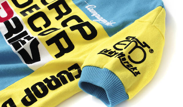 <strong>le coq sportif｜ルコックスポルティフ</strong><br />このモデルは世界の最高峰自転車レースで愛用されたモデルと言える。