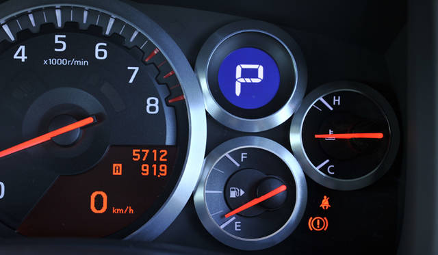 　満タン状態でサーキット走行に臨んだが、約92km走って終了時にはエンプティ寸前。