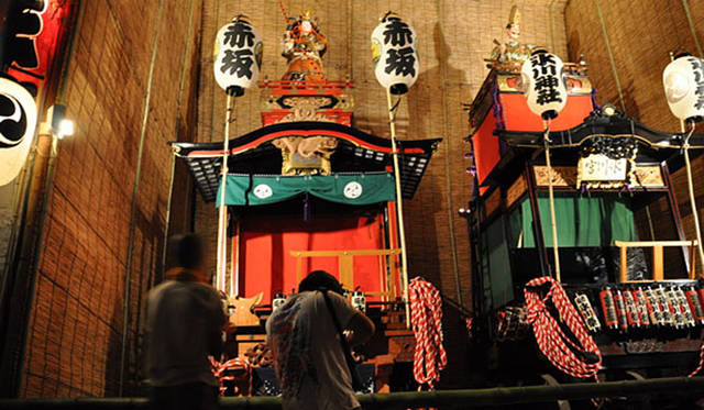 塚田有一│みどりの触知学｜山車（赤坂氷川神社）