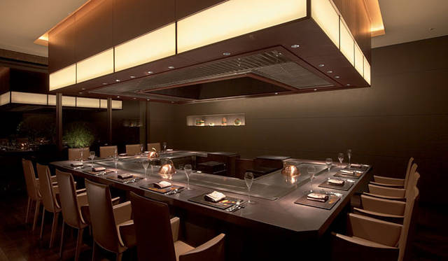 リゾートトラスト｜エクシブ箱根離宮｜炭火・鉄板焼レストラン「杜季」鉄板焼カウンター